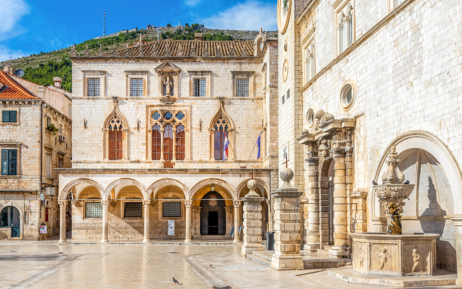 Sponza Sarayı & Aziz Dominik Caddesi (King's Landing Sokakları ve Pazarı)