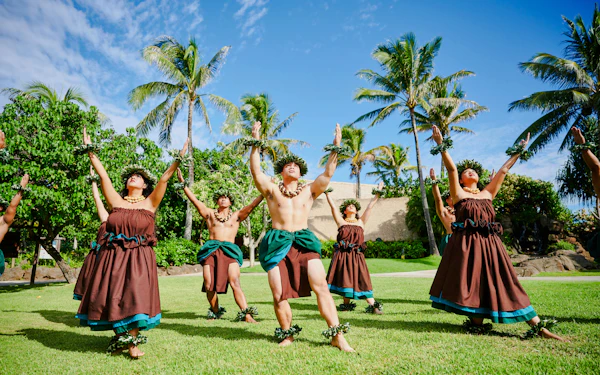 Polynesian Cultural Center: Aliʻi Lūʻau, Hā Show Package with Guided Tour