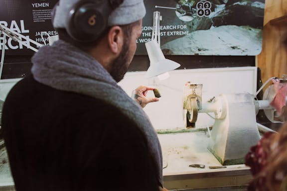 30-minute guided tour of jade carving rotorua-6