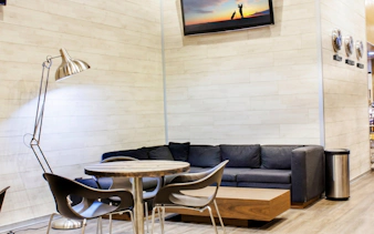 VIP Lounge seating area at MERA Roof, Terminal 3, Cancún International Airport.
