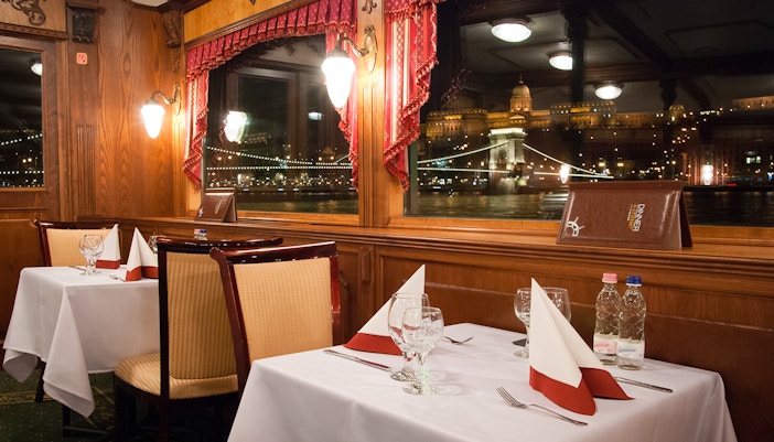 Budapest dinner cruises
