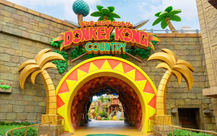Entrance to Donkey Kong Country at Universal Studios Japan.