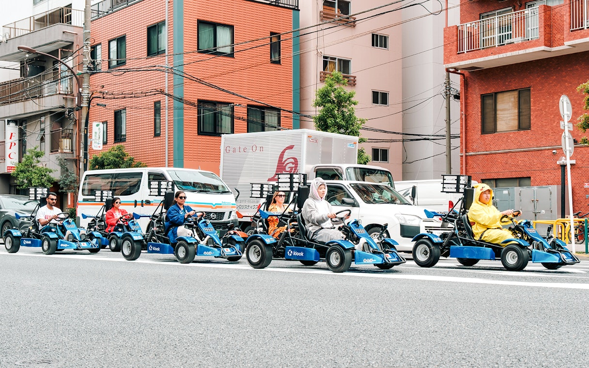tokio: asakusa, kaminarimon y skytree 60/120-min go-karting experience by japankart-10
