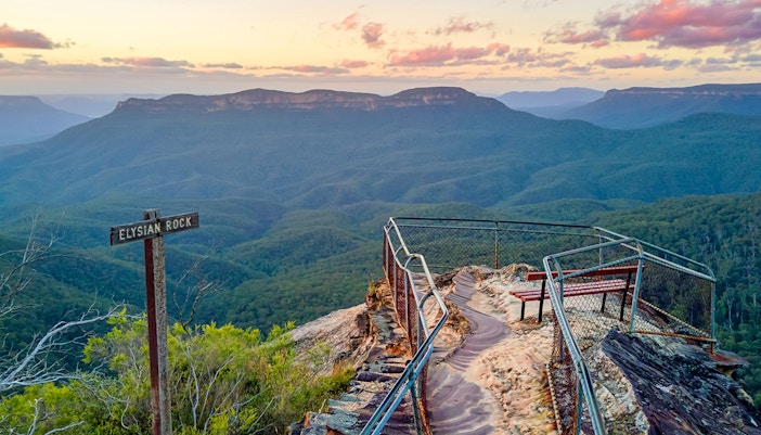 Explore the Blue Mountains