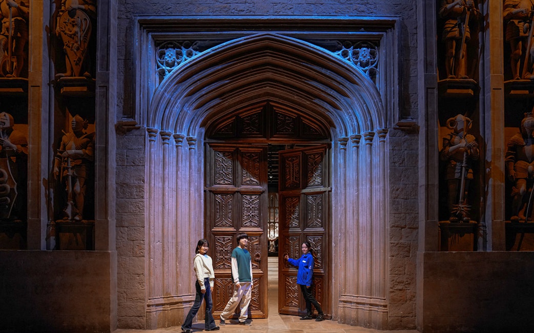 Visitors entering the Great Hall set at Warner Bros. Studio Tour Tokyo, The Making of Harry Potter.