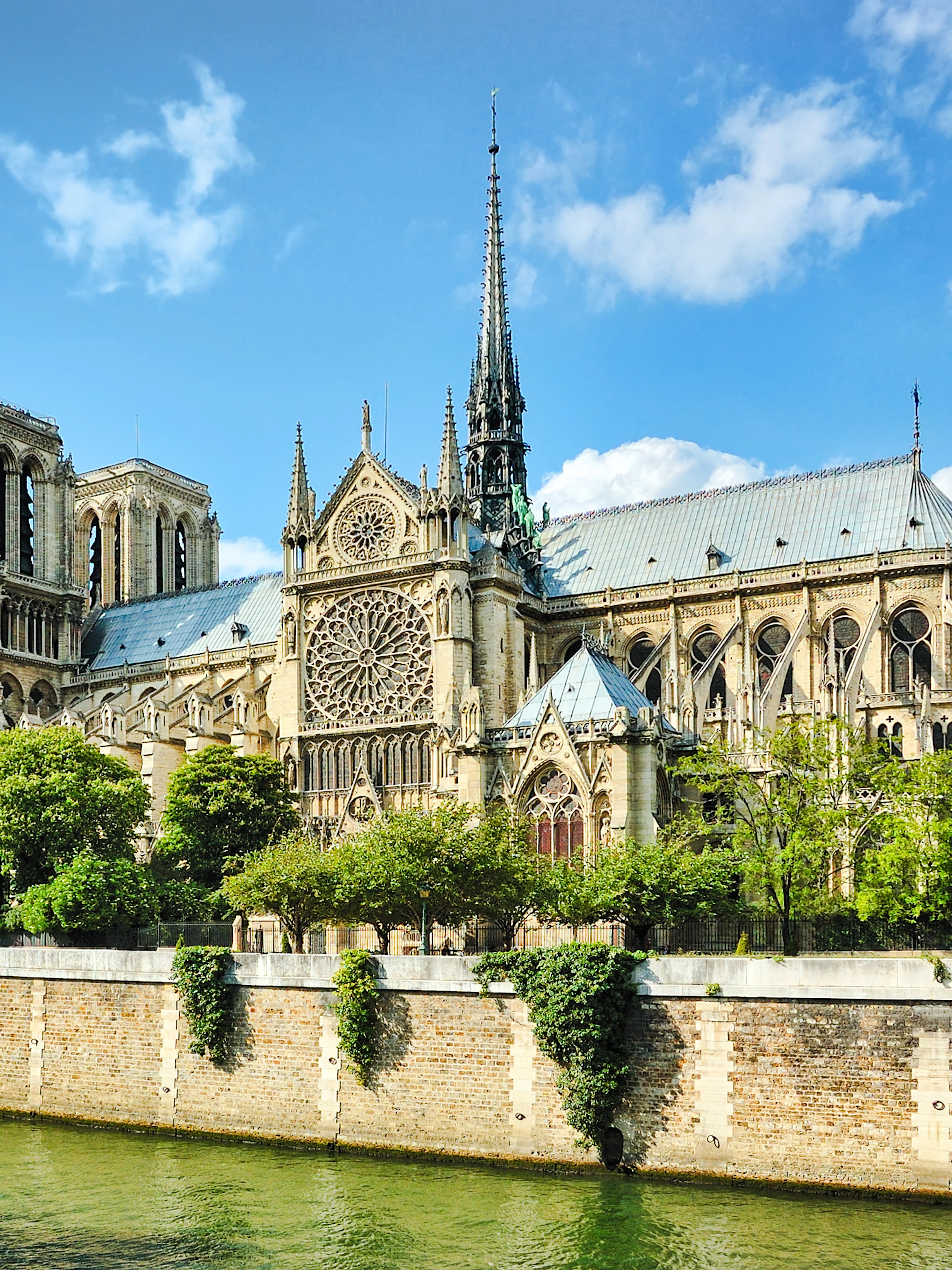biljetter till sainte-chapelle och la conciergerie med flodkryssning på seine-floden-1