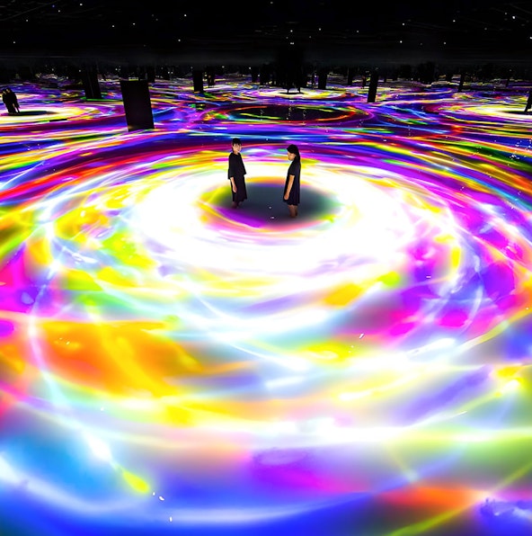 Experience digital magic at teamLab Planets in Tokyo!