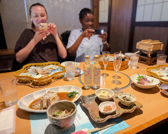Kobe Small-Group Nada Sake Brewery District Walking Tour with Tastings and Lunch (Product 55671)