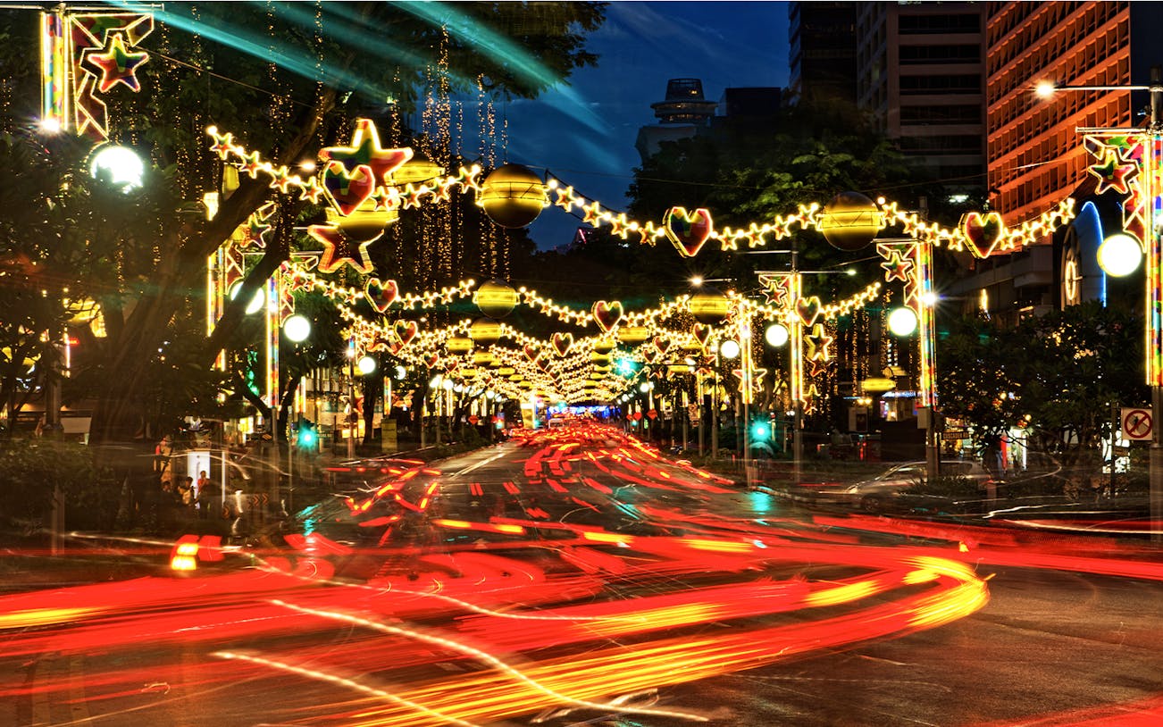 Christmas lights on Orchard Road during Big Bus Singapore Light-Up Tour.