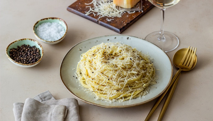 Cafe near Castel Sant’Angelo serving Spaghetti