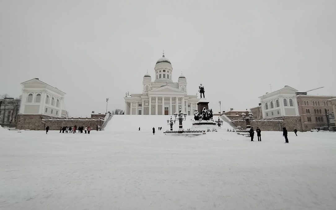 helsinki: summer city highlights with floating sauna cottage-1