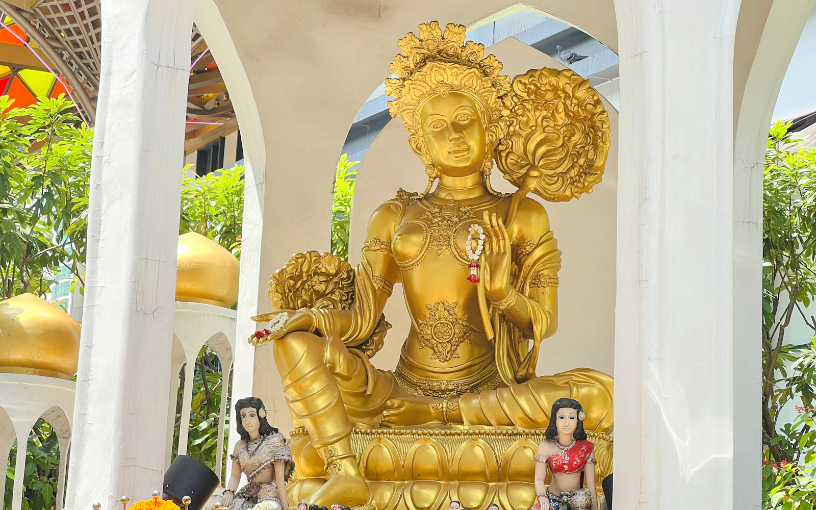 Bangkok Small-Group Hindu Shrines Walking Tour Image 2