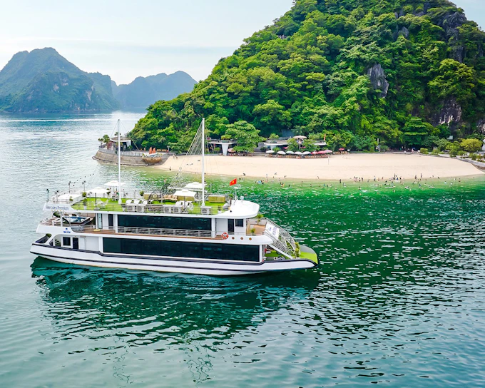 Ha Long Bay Premium Boutique Cruise with Rooftop Jacuzzi Yacht & Lively Onboard Experiences
