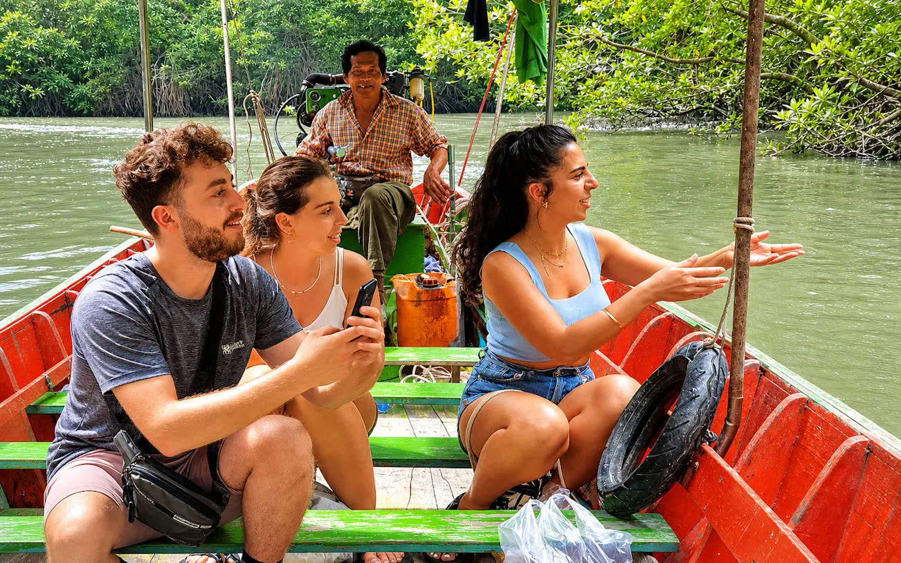 privat tur: amphawa flytende marked, apemating og trai-7