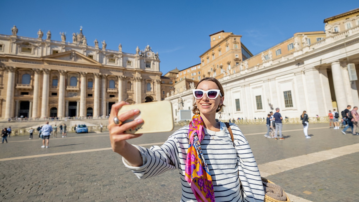 Dress code of the St. Peter's Basilica