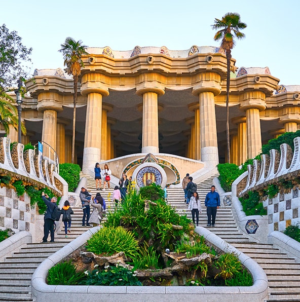 Check out Park Güell opening hours before you visit