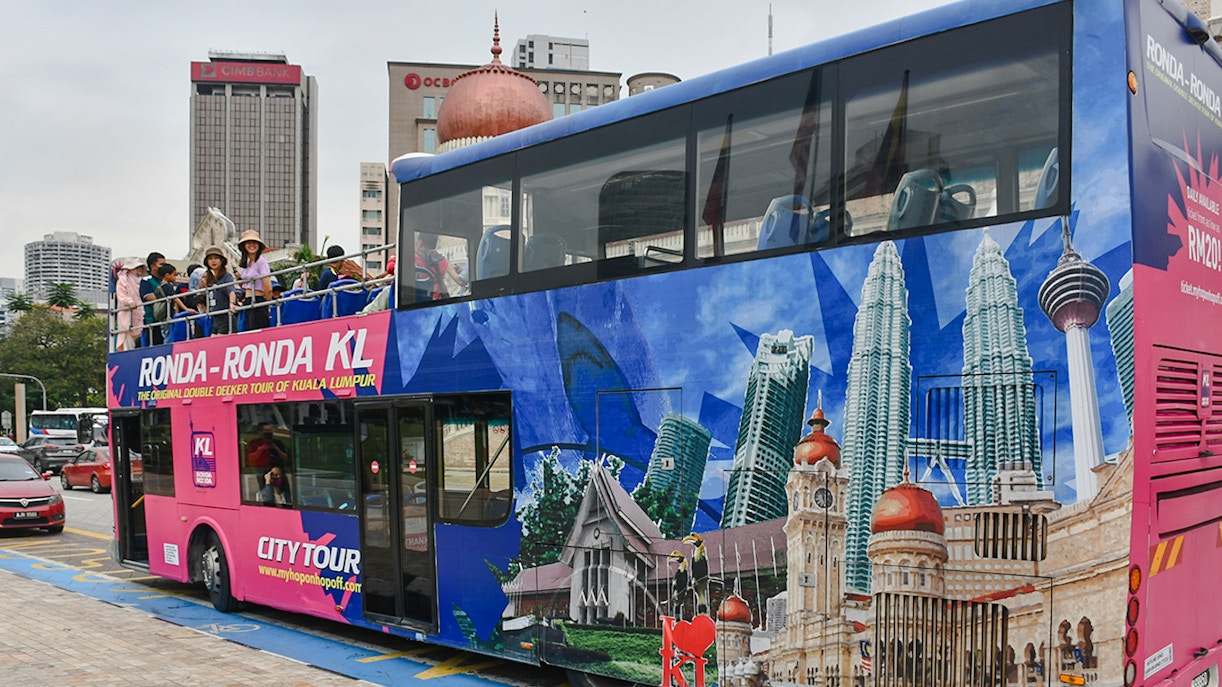 Passagers de la visite guidée Hop-On Hop-Off de Kuala Lumpur