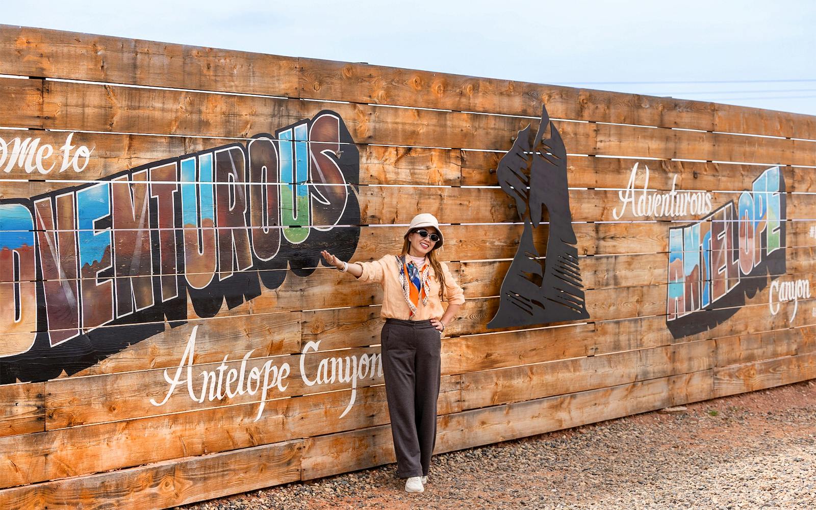 Welcome sign for Antelope Canyon tour with Navajo guide.