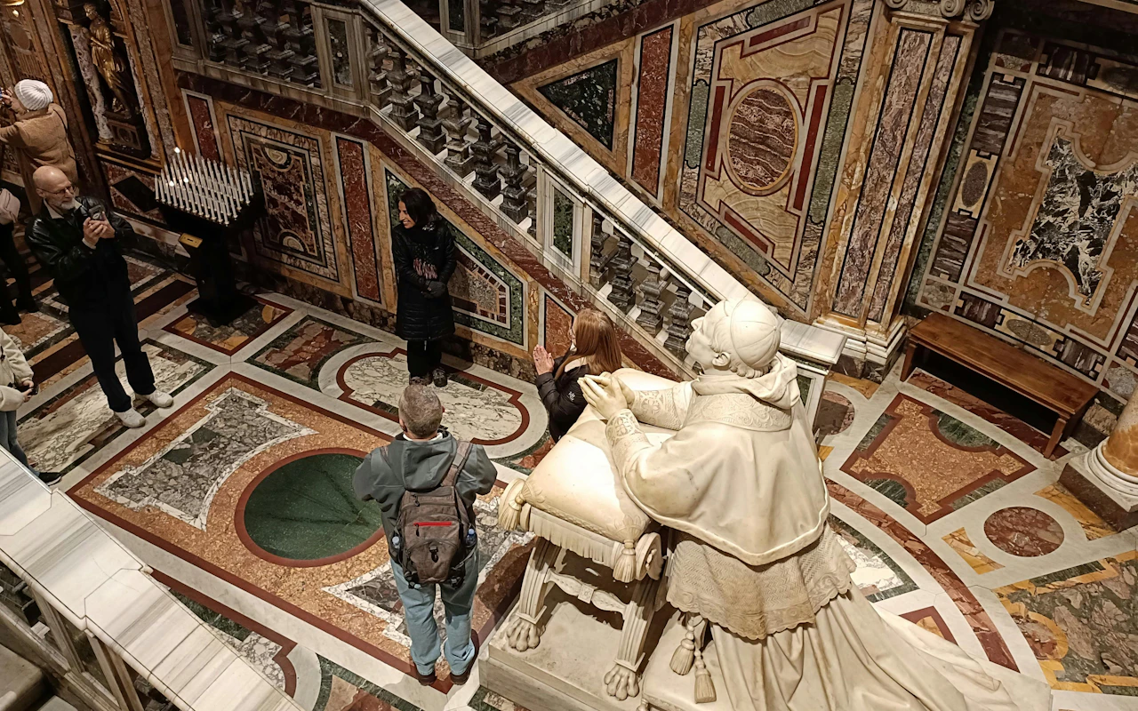Vatican Basilicas & Pope Francis Tomb Semi-Private Guided Tour — 5