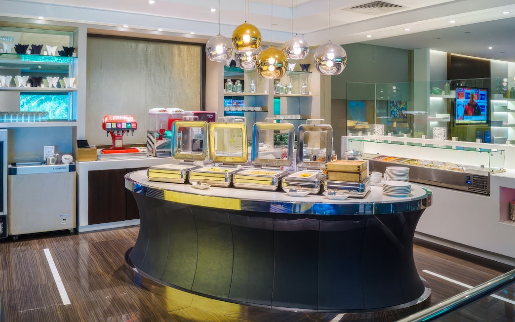 Buffet spread at Ambassador Transit Lounge Terminal 3, Changi Airport.