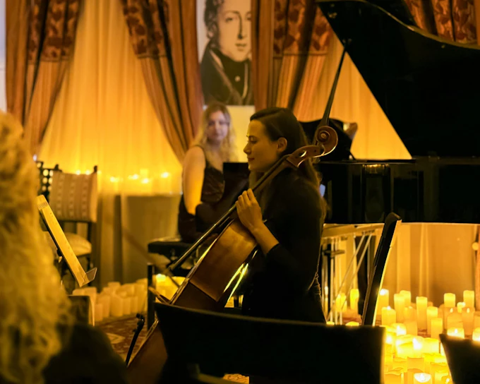 Krakow: Classical Candlelight Performance of Queen Music at Chopin Gallery (Product 55384)