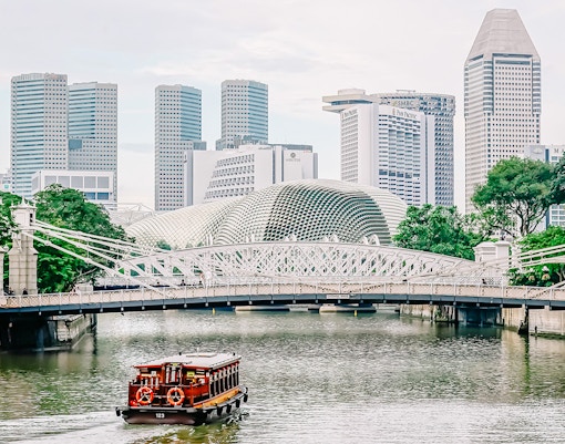 Singapore River Cruise - Fullerton Jetty