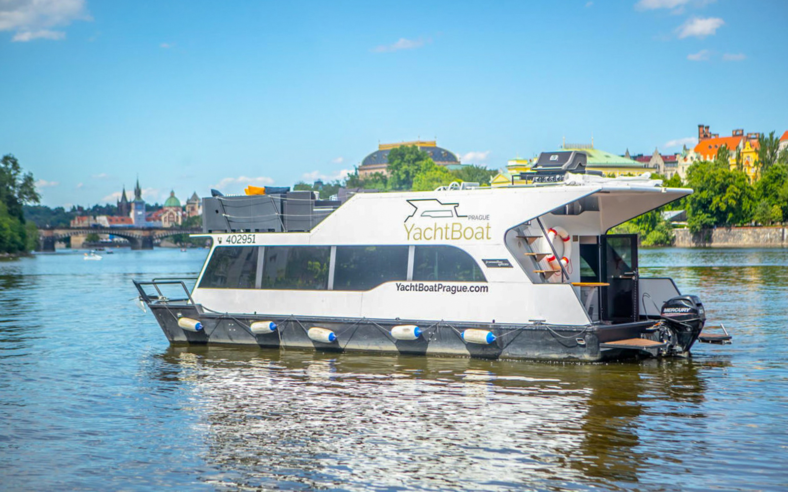 Food aboard the YachtBoat One, Prague