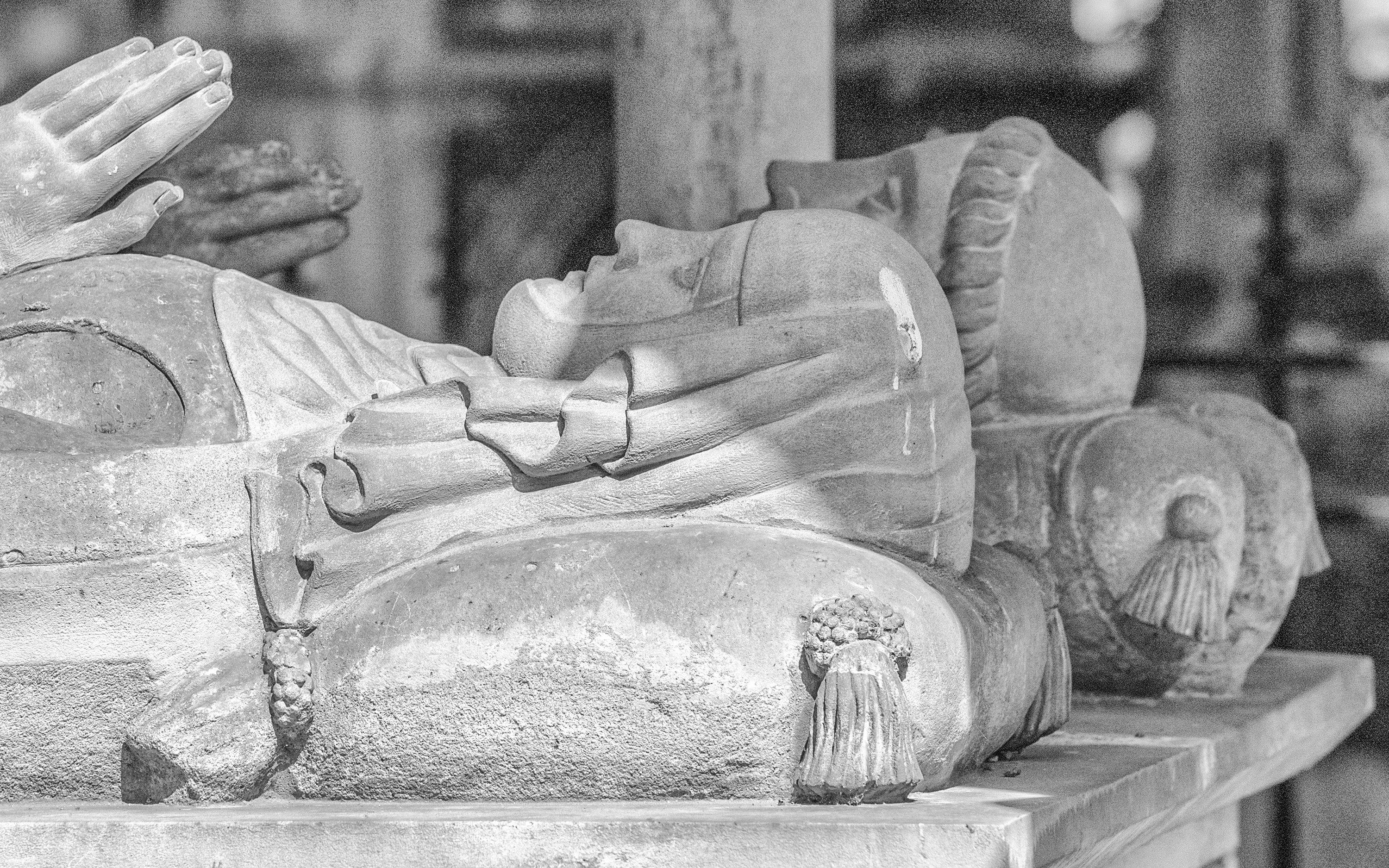 Abelard and Heloise tomb sculpture in Pere Lachaise Cemetery, Paris.