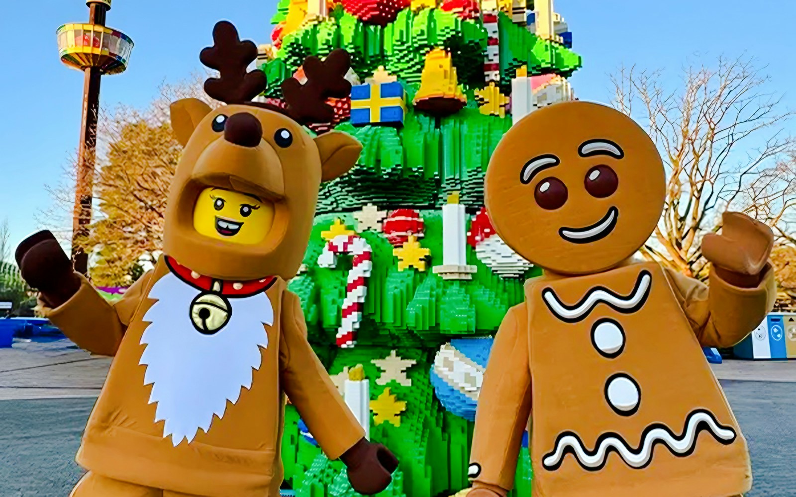 Gingerbread Man and reindeer costume at LEGO Christmas tree, LEGOLAND® Billund.