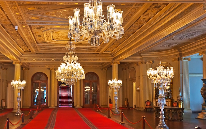 Chandeliers and red carpet in Medhal Hall, Dolmabahçe Palace, Istanbul, Turkey.