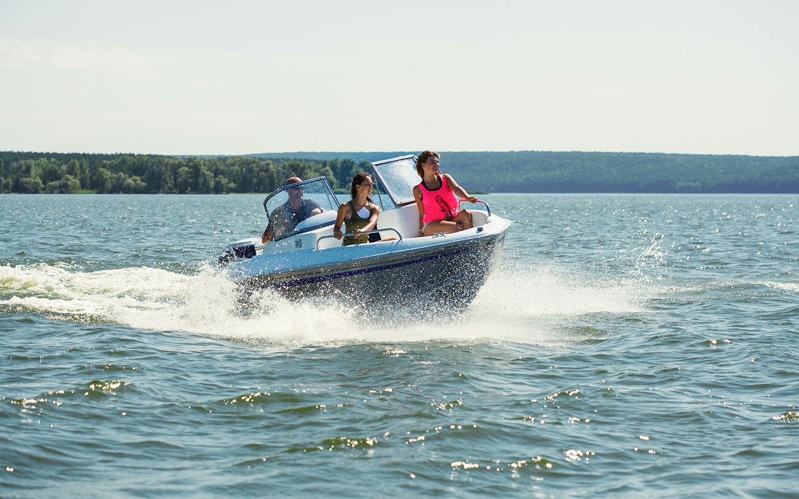 Speed Boat Tours in Dubai