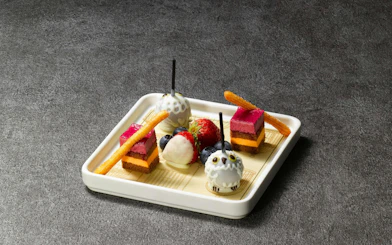 Themed desserts inspired by Harry Potter at Warner Bros. Studio Tour Tokyo.
