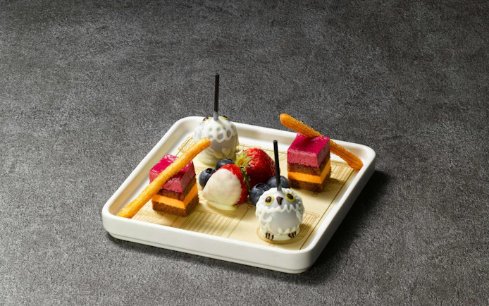 Themed desserts inspired by Harry Potter at Warner Bros. Studio Tour Tokyo.