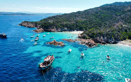 Full-Day Vintage Motorboat Tour to La Maddalena