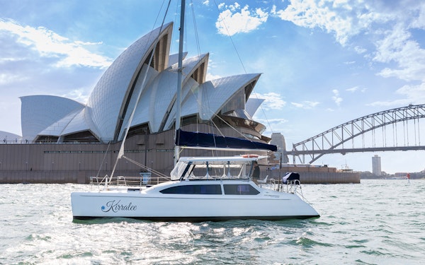 Sydney Harbour Cruise at Sunset with Refreshments