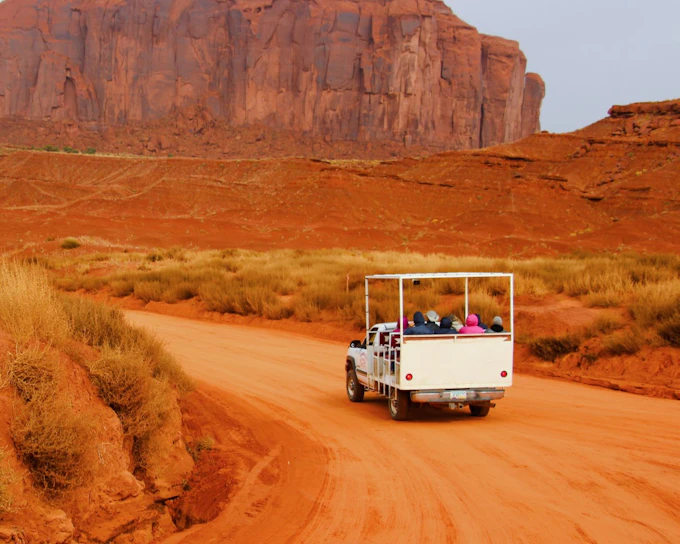 2.5 Hour Monument Valley Guided Loop Tour