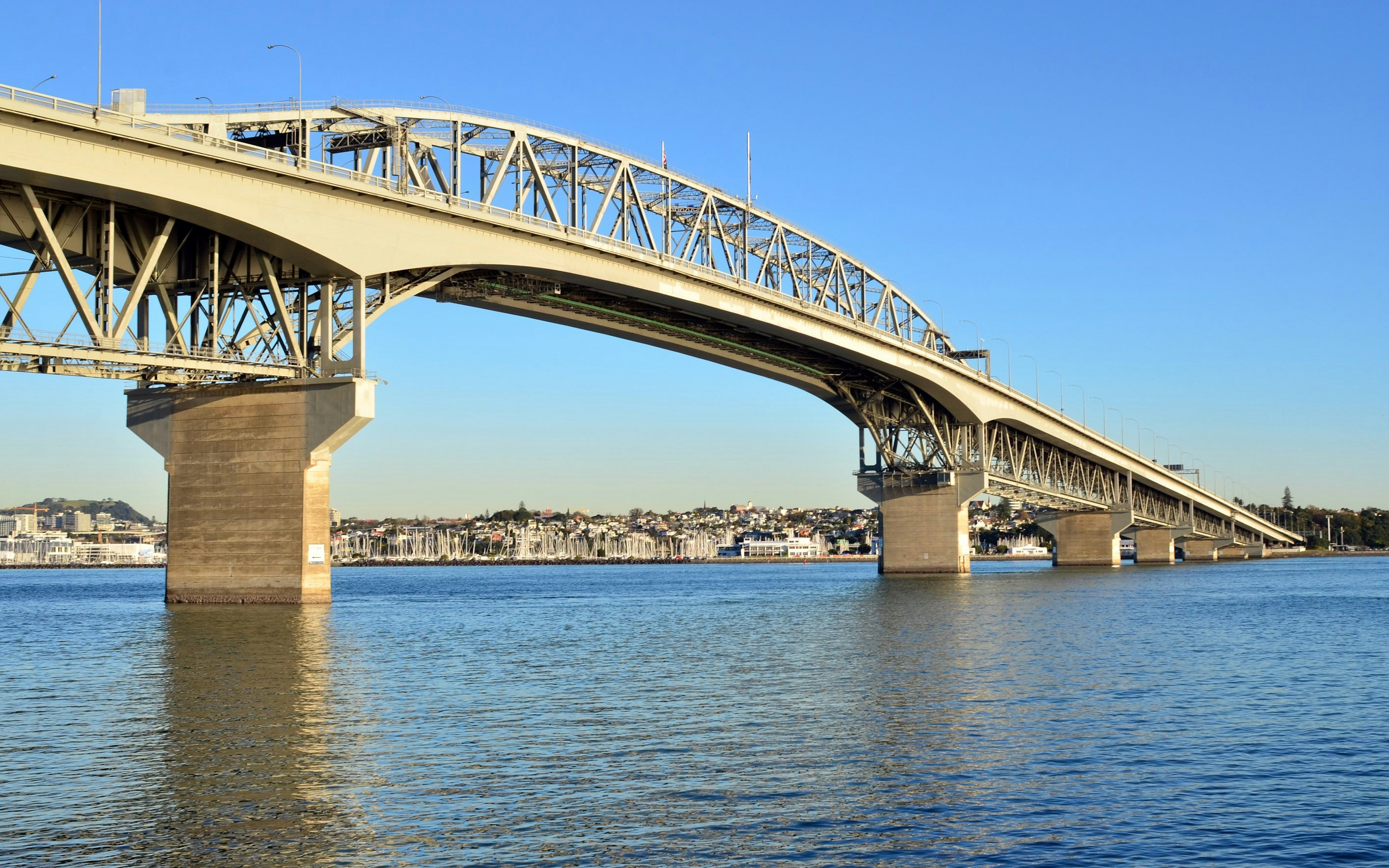 Auckland Harbour Bridge spanning over Waitematā Harbour.
