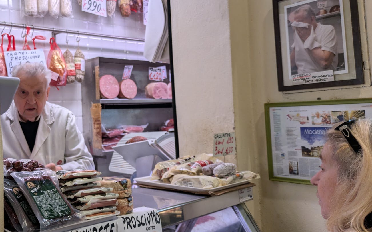 tour gastronómico a pie por módena con taller de vinagre balsámico, degustaciones locales y visitas a los lugares más emblemáticos de la ciudad-3