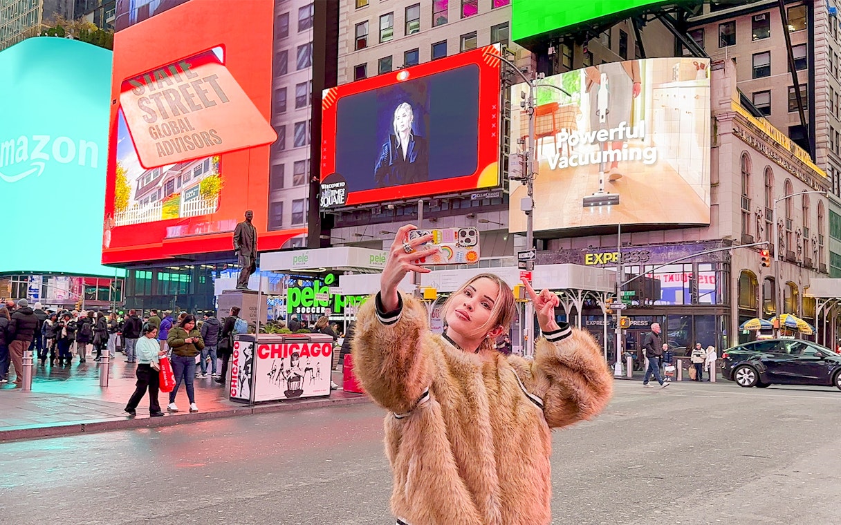 bądź widoczny na billboardzie na times square przez 24 godziny w nowym jorku-7