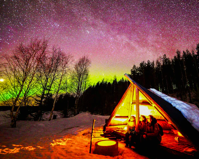 Rovaniemi: Northern Lights Camp Visit with Barbecue