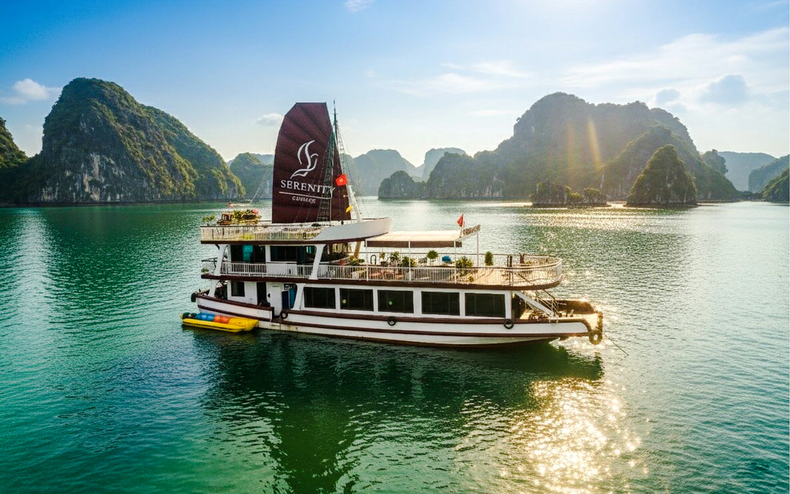 From Hanoi: Lan Ha Bay Day Cruise with Viet Hai Village Visit and Lunch (Product 54384)