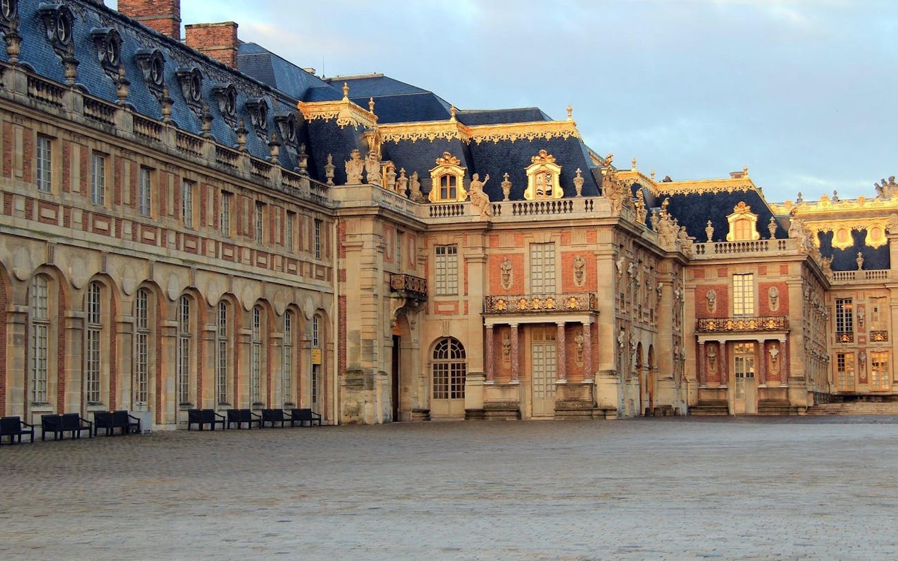 palace of versailles reserved access ticket with audio guide-4