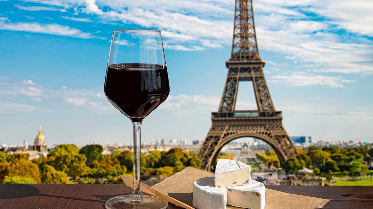 Eiffel tower and Paris skyline lunch