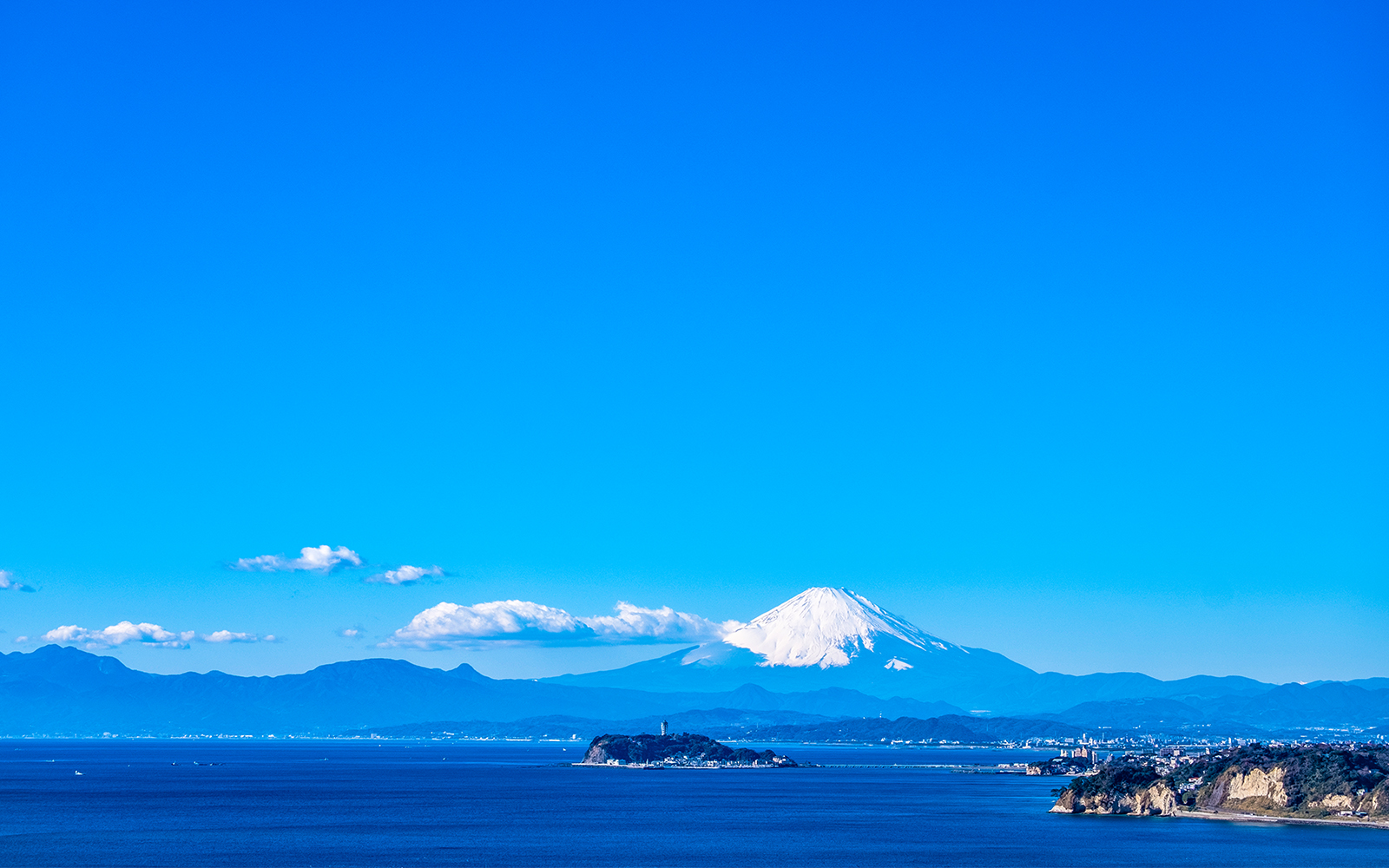 View of Shonan Enoshima and Mt Fuji from Hiroyama Park in Zushi, Kanagawa Prefecture.
