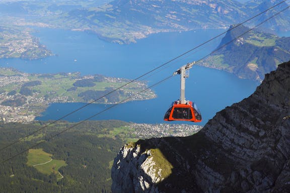 bilhetes de ida e volta para o teleférico do monte pilatus saindo de kriens-4