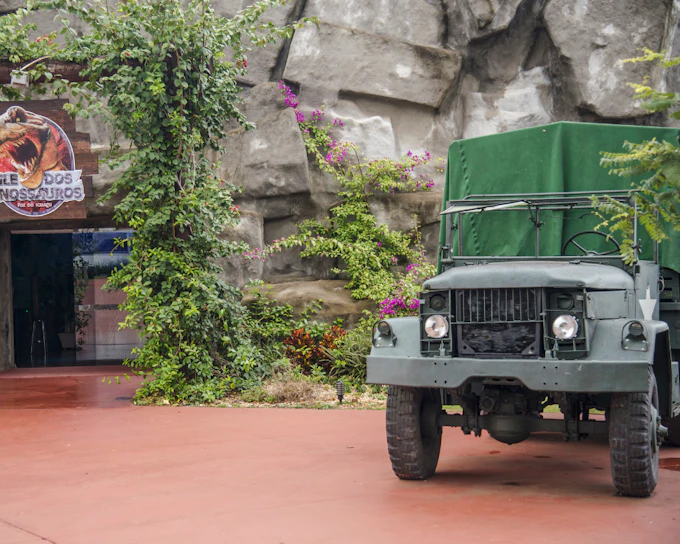 Dino Adventure at Dinosaur Valley in Foz do Iguaçu: Treetop Course & Zipline with Round-Trip Transfers (Product 55782)