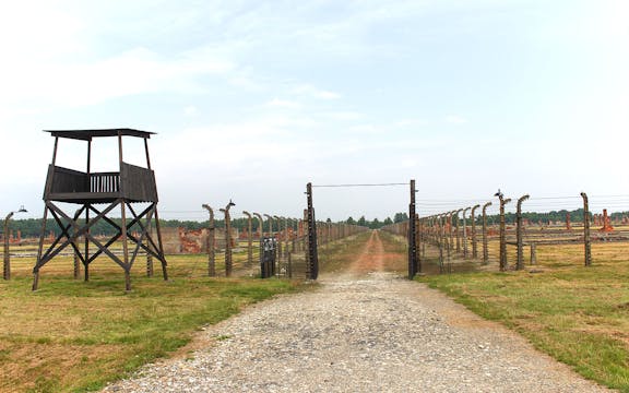 geführte tour durch auschwitz-birkenau mit fast track-tickets-6