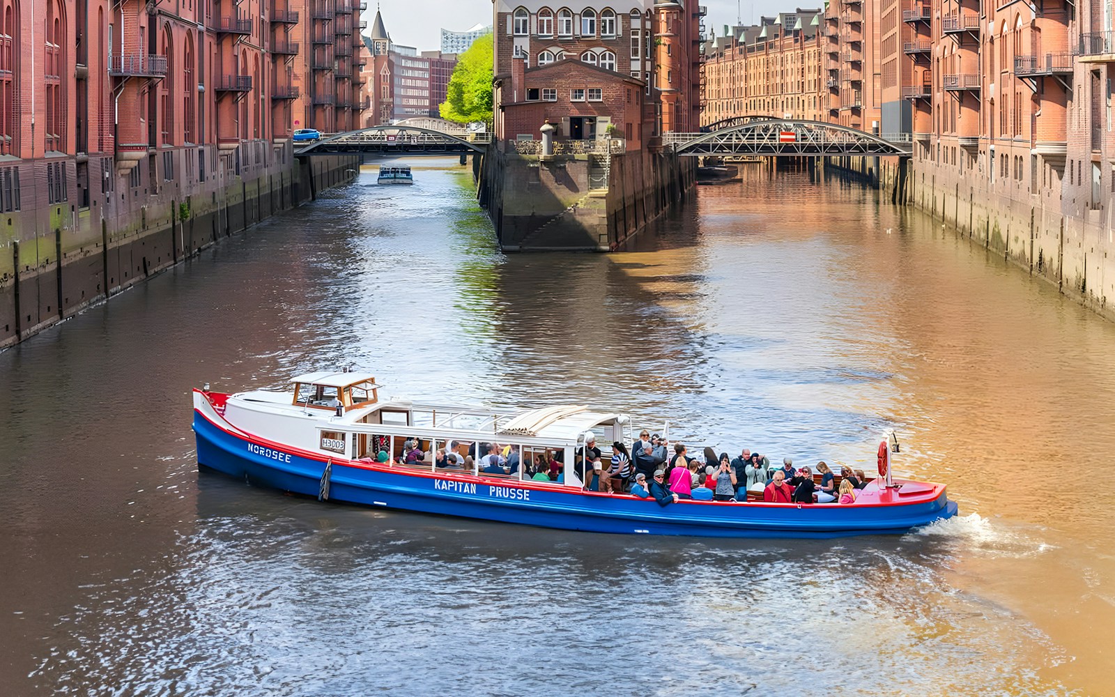 People on the Harbour Cruise in Hamburg
