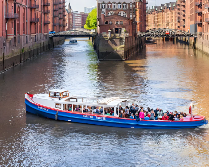 Hamburg Harbor 2-Hour Cruise Sightseeing Cruise with Speicherstadt and HafenCity