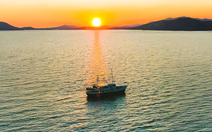 from split: sunset cruise with welcome drink and live dj -1
